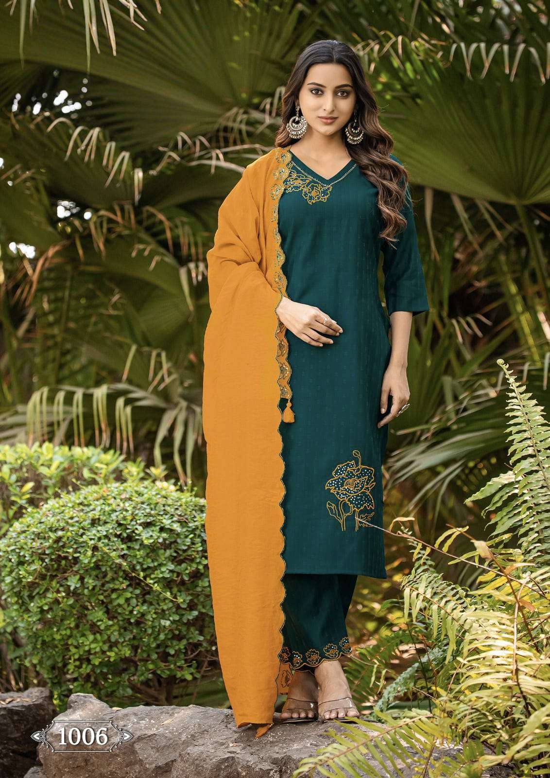 Elite mittoo viscose wear thread & handwork kurti pant dupatta set online export