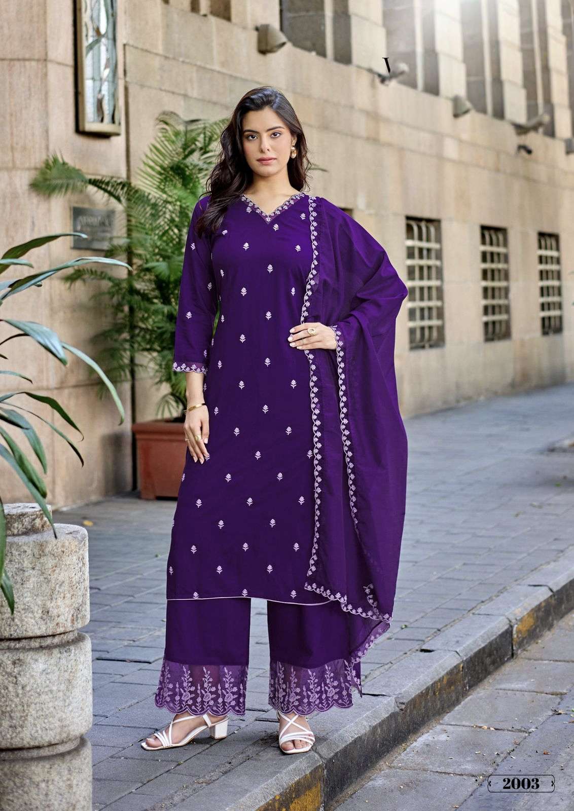 wooglee kalavati by krisha heavy rayon thread & Handwork work kurti pant with chanderi dupatta 